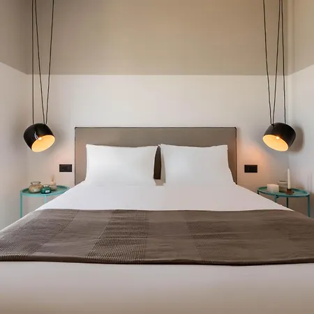 Hotel Play A Member Of Brown *