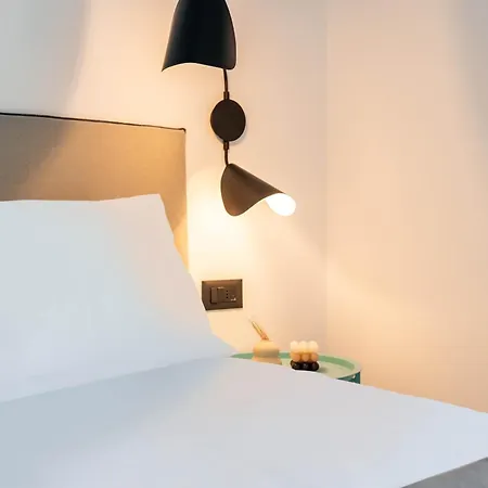 Play A Member Of Brown Hotel Páros