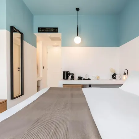 Play A Member Of Brown Hotel Páros